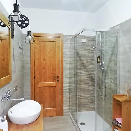 Nyaraló Casa Flora *